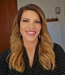 Karen Hoagland's Instagram, Twitter & Facebook