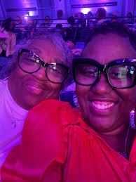 Robin P Boswell (@itsonlyonerobin) • Instagram photos and videos