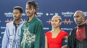 'on top of the world' van @edsiliarombley is door europa gekozen als favoriete nederlandse inzending die die finale van het #songfestival niet. Songfestival Officieel Geopend Niet Alle Delegaties Over De Loper Nos