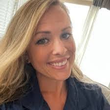 Amanda Lauderdale's Instagram, Twitter & Facebook