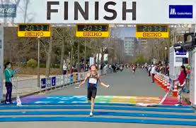 Hoshi Breaks Debut NR to Win Osaka Marathon in 2:07:31