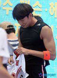 Body, shirtless shower scene, 6 pack abs, drama : Kdramashowsaddictfan Running Man Korean Running Man Cast Running Man Korea