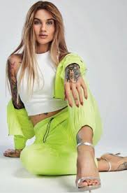 Her birthday, what she did before fame, her family life, fun trivia facts, popularity rankings, and more. Karolina Gilon Magazine Pictorials List Of Magazine Pictorials Featuring Karolina Gilon Famousfix