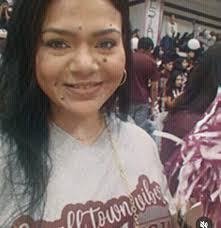 Sing it buddy! Watch out for that spider though!!