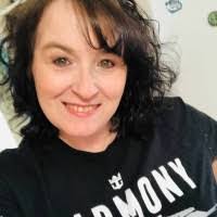 Darlene Caron's Instagram, Twitter & Facebook