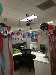 Out of all the lovely glam home office decor ideas, decorating with fresh flowers is perhaps the most simple! Office Decor Theme Ideas Novocom Top