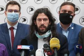 Ptáte se, proč jsme povinné přimíchávání biopaliv nezrušili úplně. Poslanci Se Preli O To Jestli Se Maji Okamzite Otevrit Obchody A Sluzby Idnes Cz
