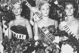 ====tham gia lần cuối vào năm 1961: From Miss Ireland To Perfect Mother In Law Du Maurier Watches