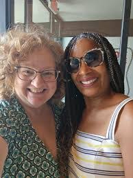 Gloria Heck's Instagram, Twitter & Facebook