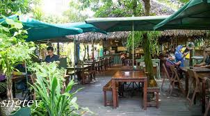 We serve the best authentic traditional malay cuisine imaginable. The Weekend Ride Aunty Aini S Garden Cafe Nilai Negeri Sembilan Bikesrepublic