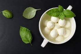 Il consiglio che voglio darvi in merito alla mozzarella di bufala è di comprarla freschissima, se ne avete la possibilità, e non mangiatela subito. Come Conservare La Mozzarella Di Bufala City Roma News