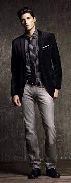 Elegant And Modern Outfit Featuring A Velvet Men S Http Menfashiongallery Blogspot Com Well Dressed Men Mens Outfits Stylish Men