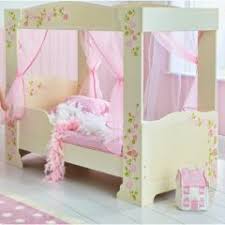 Vous aussi, vous avez envie de partir loin, très looooin ? Lit Pour Chambre De Fille Lit Original Un Max D Idees