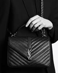 Monogram College Saint Laurent Decouvrez La Selection Et Commandez En Ligne Sur Ysl Com Cuir Matelasse Sac Ysl Sac