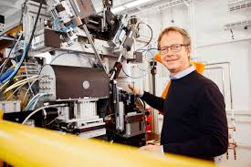 DESY News: DESY X-ray lightsource identifies promising candidates for COVID  drugs - Deutsches Elektronen-Synchrotron DESY