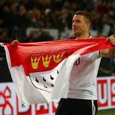 Galatasaraylı eski futbolcu lukas podolski, almanya'nın köln kentinde mangal restorant sahipleri metin dag ve salih dag ile birlikte dönerci açtı. Ruckkehr Von Lukas Podolski Zum 1 Fc Koln Armin Veh Bremst