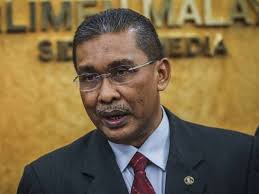 Seramai 222 orang dari 222 ahli dewan telah mengangkat sumpah jawatan. 4hlxg4hkpn Asm