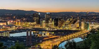 Intrebata de jurnalisti exact in cate state membre ale ue sunt obligatorii anvelopele de iarna, anca boagiu a nominalizat din nou si norvegia. IncÄƒ O È›arÄƒ Se PregÄƒteÈ™te SÄƒ IasÄƒ Din Ue Cum Se TrÄƒieÈ™te In È›ara Care A Refuzat De DouÄƒ Ori Aderarea Capital