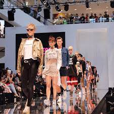From the stellar designs coming down the runway to the amazing looks from local fashion enthusiasts and influencers attending the shows, it's safe to say that kuala lumpur fashion week (klfw) 2019 started and ended with a bang. Our Fave Runway Moments At Kl Fashion Week 2017 Clozette