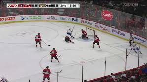 Gagner la coupe stanley < manger une pizza en pleine conférence de presse! Danault Feeds Byron For Goal Nhl Com