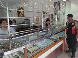 Toko berkat jalan kesambi no.16b, kalicacing, sidomukti, kalicacing, sidomukti, kota salatiga, jawa tengah 50724, indonesia telp: 63 Gambar Toko Emas Gajah Salatiga Hd Gambar Pixabay