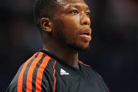 Nate Robinson crosses up everybody in the airport