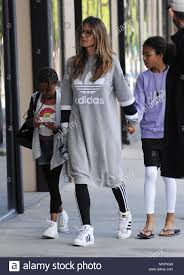 Back in 2013, heidi bought a new house and late she sold the house after splitting from seal. Heidi Klum Kommt An Eine Klinik Mit Ihren Kindern Mit Heidi Klum Lou Sulola Samuel Wo Beverly Hills Kalifornien Usa Wenn 17 Mrz 2018 Credit Wenn Stockfotografie Alamy
