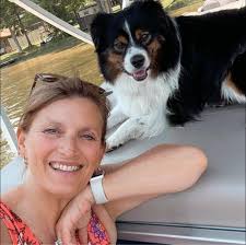 Does Windmill Island still have horses?