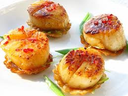 En Entree Ou En Petites Bouchees Le Petoncle Au Miel Est Extra Appetizers Chili Honey Recipe Honey Recipes