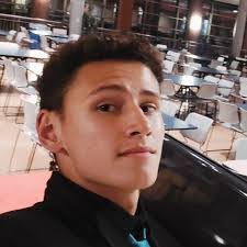 Daniel Glossenger's Instagram, Twitter & Facebook