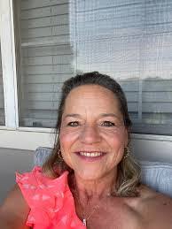 Nicole Wallenhorst's Instagram, Twitter & Facebook