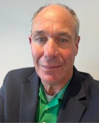 Elizabeth Vaquera's Instagram, Twitter & Facebook