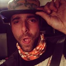 Stream Piropo Guilkilyu