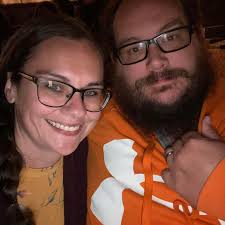 My game won't load anymore. Just stay in this white screen. Does someone  know what coud be?