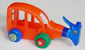 Resultado de imagem para brinquedos de papelão