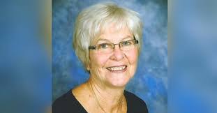 Wanda Petersen's Instagram, Twitter & Facebook