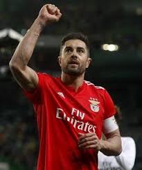 He spent most of his career at benfica. Jardel In Geral