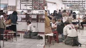 Nah, berikut beberapa film tentang ayah dan anak yang wajib ditonton, dan pasti bikin kamu kangen sama beliau: Perjuangan Seorang Ayah Mencari Nafkah Rela Menggelesot Di Lantai Demi Kebutuhan Keluarganya Tribun Medan