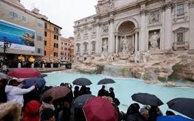 Roma, riapre la Fontana di Trevi: nuove regole di accesso 