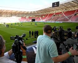 Israel game goes ahead after Irish players’ vote; reaction to Spain’s win over England – matchday live — The Guardian