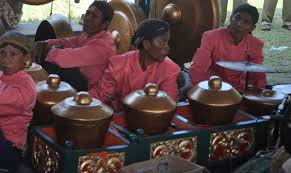 Kain batik merupakan contoh seni a. Alat Musik Tradisional Provinsi Jawa Tengah Tentang Provinsi