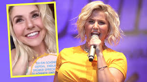 She made her 2 million dollar fortune with dsds, feuer und flamme, pure lebensfreude. Beatrice Egli Wird Uberraschend Emotional Endlich Darf Ich Es Sagen Stars
