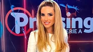 Procede a meraviglia la storia d'amore tra giorgia rossi e alessio conti, i due giornalisti sportivi di mediaset. La Giornalista Giorgia Rossi E Positiva Al Coronavirus
