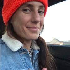 Lynne Sauve's Instagram, Twitter & Facebook