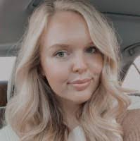 Sara Seger's Instagram, Twitter & Facebook