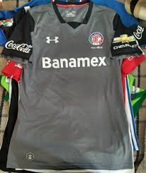 If you are a manager of any football club then i recommend you to play this game because it will improve your management skills to the next. Toluca Tritos Fanela Podosfairoy 2016 2017