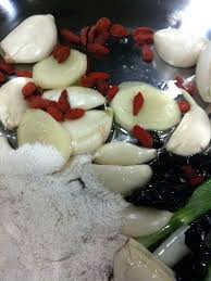 Melt a beef tallow in a pot, fry ginger, scallion and cloves until aromatic. Pin On Hot Pot