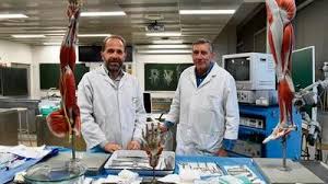 Personnes mineures, sous tutelle ou curatelle. Donner Son Corps A La Science Une Cinquantaine De Legs Par An Au Laboratoire D Anatomie De Rouen