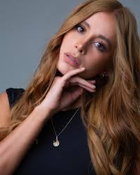 Daniela Conde's Instagram, Twitter & Facebook