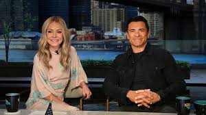 ‘Live’s Kelly Ripa Shares Glimpse Into Summer Vacation With Mark Consuelos